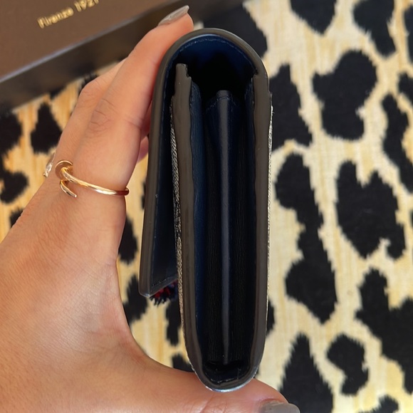 Gucci Wallet - Picture 7 of 10